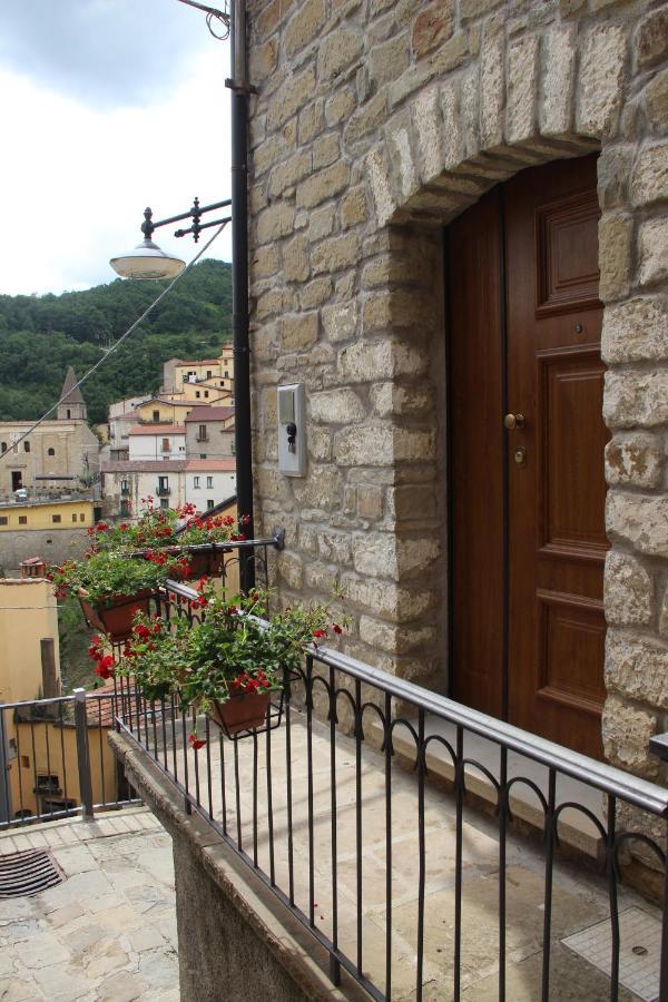Casa Vacanze Sud E Magia Castelmezzano Exterior foto