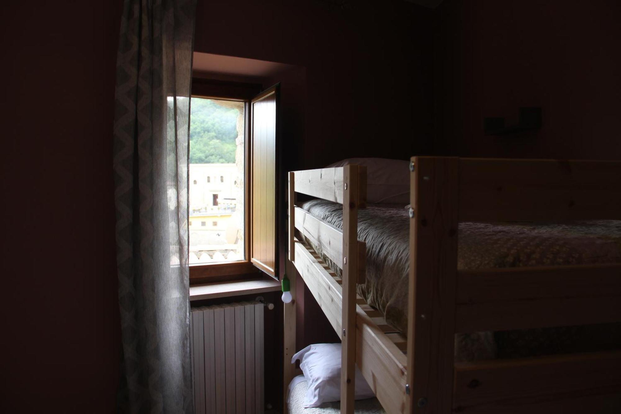 Casa Vacanze Sud E Magia Castelmezzano Exterior foto