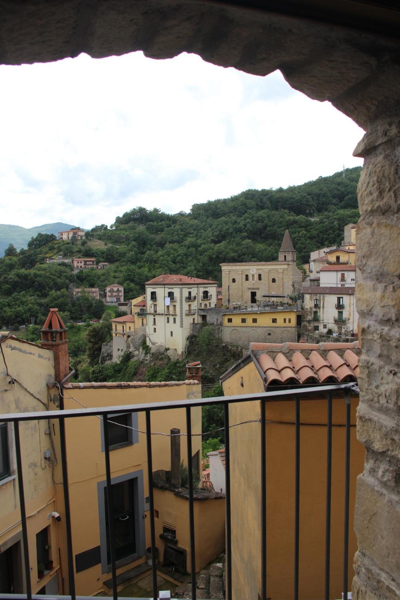 Casa Vacanze Sud E Magia Castelmezzano Exterior foto